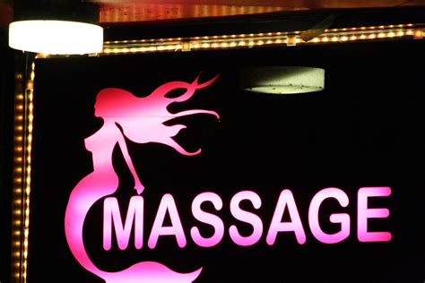Erotic massage Find a prostitute Bekasi